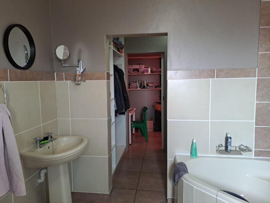 3 Bedroom Property for Sale in Vredenburg Western Cape
